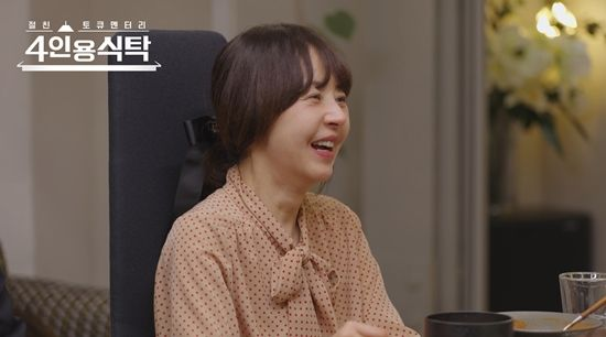 '6살 연하' <b>서정희</b>... 후 남자 친구가 머리 깎아줘" (<b>4인용</b>식탁)