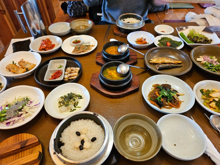 [청주] 김가네더덕밥 : 부모님과 방문하기 좋은 식당. 모임 장소로도 추천!