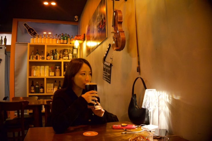  [온천천 카페거리 술집] 노벰버 - 안락동 힙한 분위기의 칵테일 바 | 기네스 드래프트 | 크로플 맛집