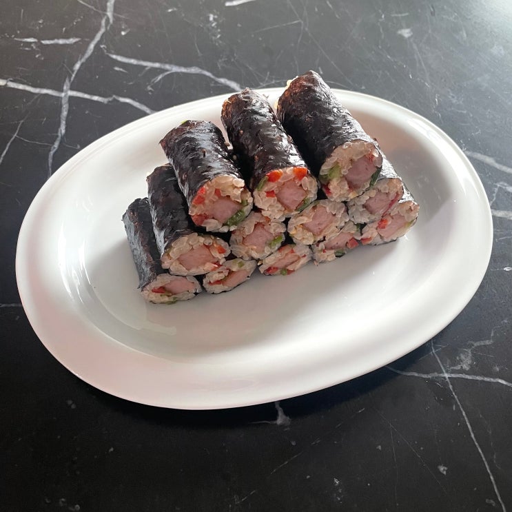  땡초 스팸 김밥 만들기 매콤한 청양고추 꼬마김밥 레시피
