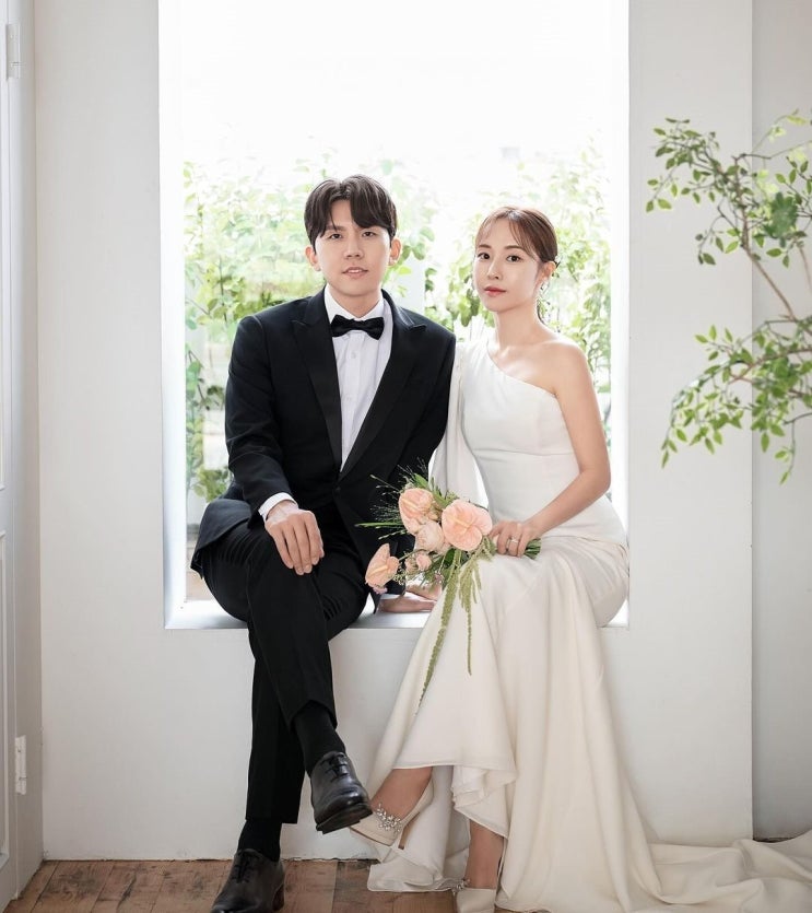 '10년 열애' 탑독 출신 곤'반올림3' 정다야, 27일 결혼..."저 드디어 가요" '10년 열애' 탑독 출신 곤'반올림3' 정다야, 27일 결혼..."저 드디어 가요"