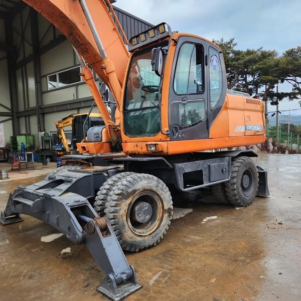 두산 DX210W 2009년식 4800만원 판매합니다. 두산 DX210W 2009년식 4800만원 판매합니다.
