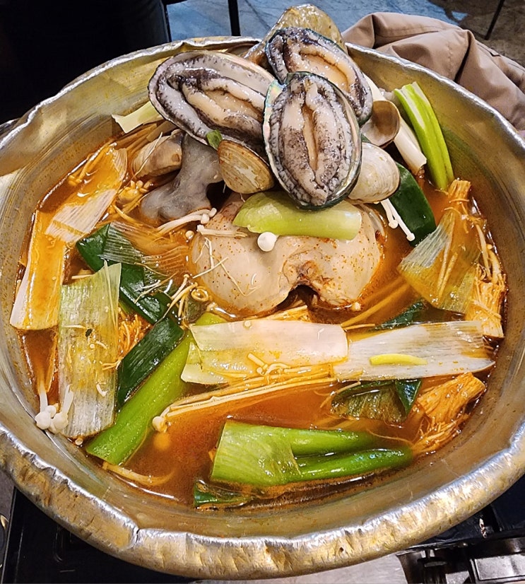  길동 해녀집 - 강동구에서 해신탕이 3만 8천원? 기장멸치회무침까지 맛있는 '산지직송 해산물 전문' 맛집