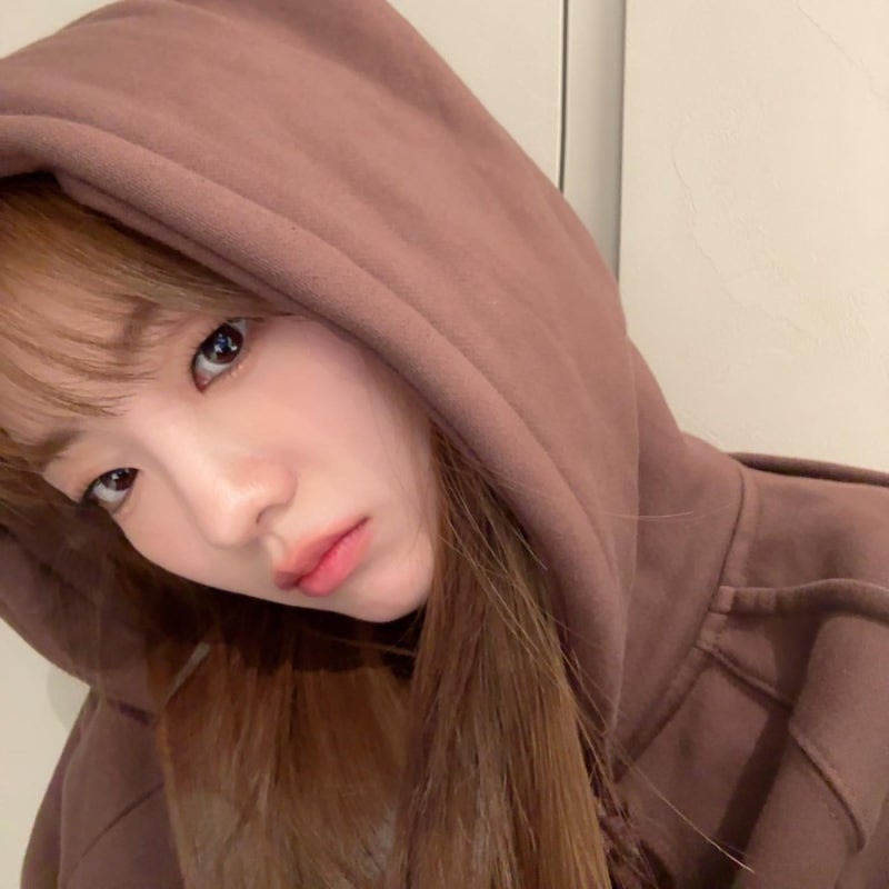Jo Yi-hyun Personal Instagram Photos for Phone Wallpapers
