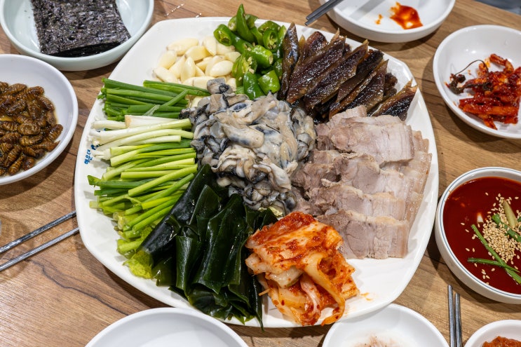  과메기 굴보쌈이 맛있는 찐 부산 로컬 술집