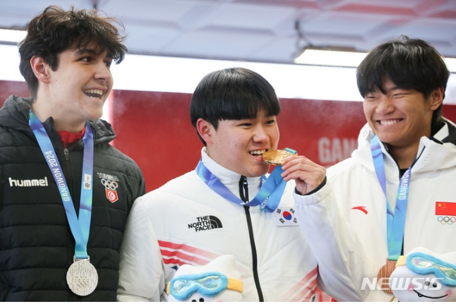 <b>봅슬레이 소재환</b> 강원 2024 남자 모노봅 한국 썰매 최초 <b>금메달</b>
