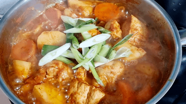  손쉬운 매콤한 닭볶음탕 레시피 감자듬뿍 넣은 닭볶음탕 양념 만드는법