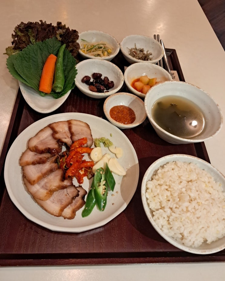 고속터미널 한식 파미에스테이션 맛집_무월식탁 고속터미널 한식 파미에스테이션 맛집_무월식탁