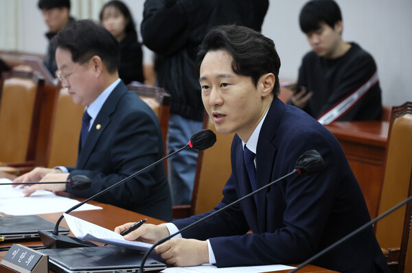 <b>민주 현역</b>의원 11명 불출마…혁신 물꼬 틀까