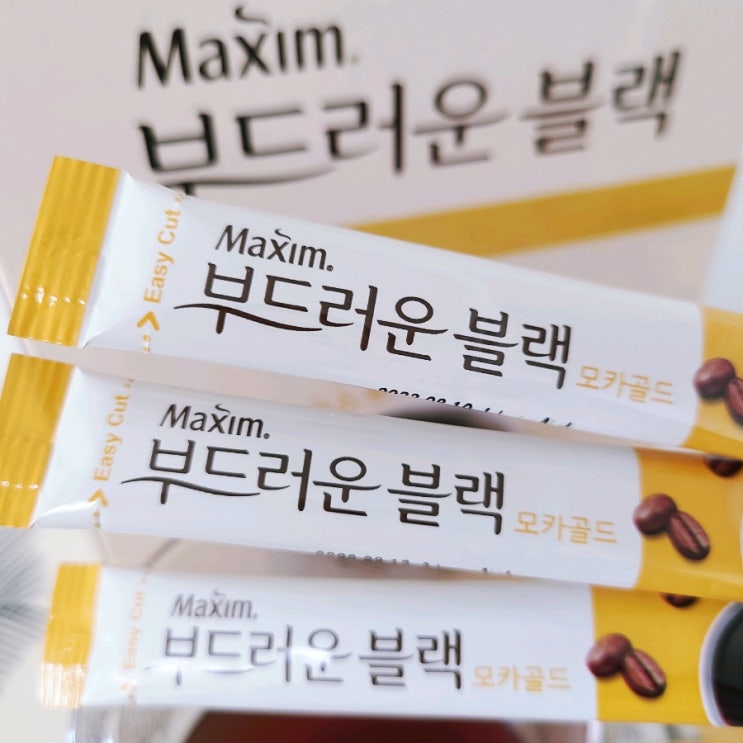  자일로스슈거 : 맥심 부드러운 블랙 모카골드 스위트 블랙커피