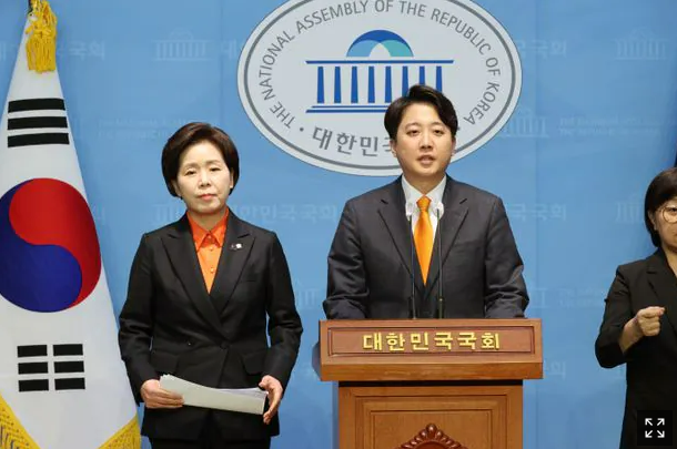 <b>이준석</b>-<b>양향자</b> 신당, <b>합당</b> 선언...“비전-가치에 동의.”