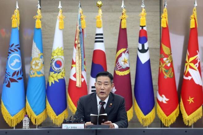 "북한 <b>김정은</b>이 전쟁 일으키면 북한 지도부 제거"…<b>신원식</b>... 
