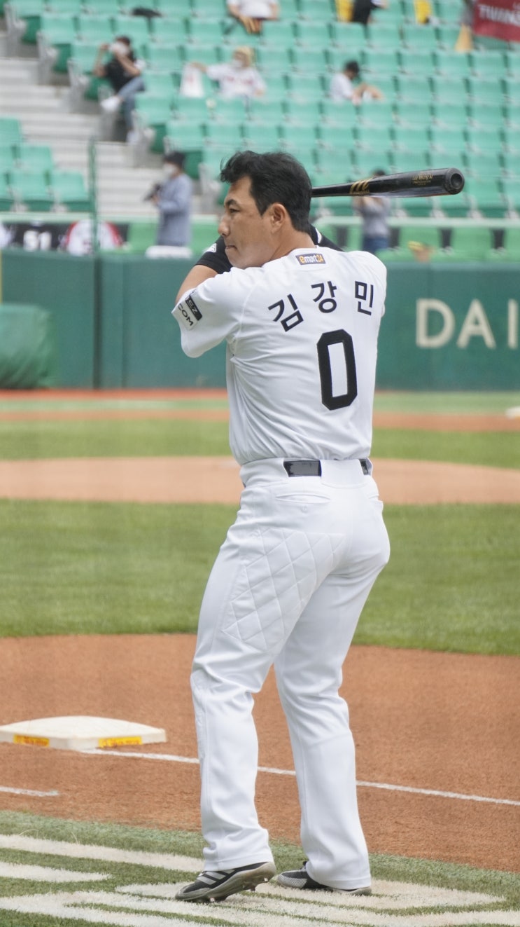  벌써 그리운 짐승강민