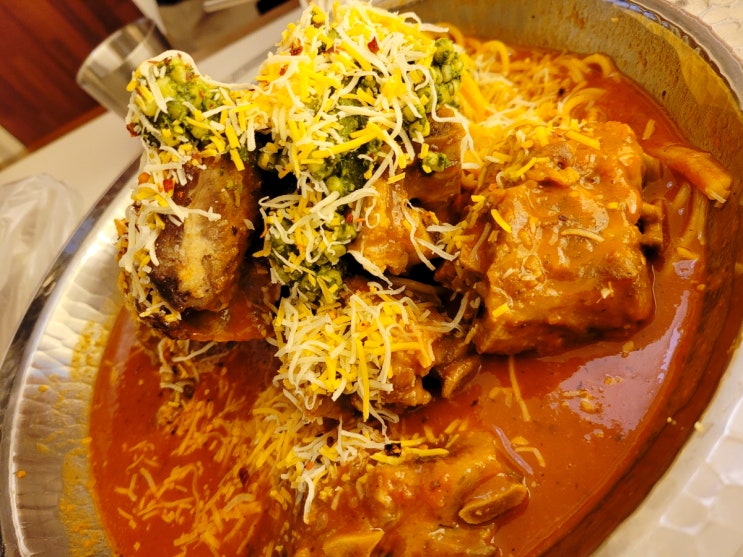  대학로 맛집 토마토바질뼈찜 삼삼뼈국 콜키지프리