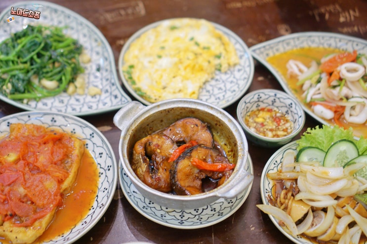  베트남 다낭 미케비치 맛집 Bếp Của Ngoại 외할머니 주방