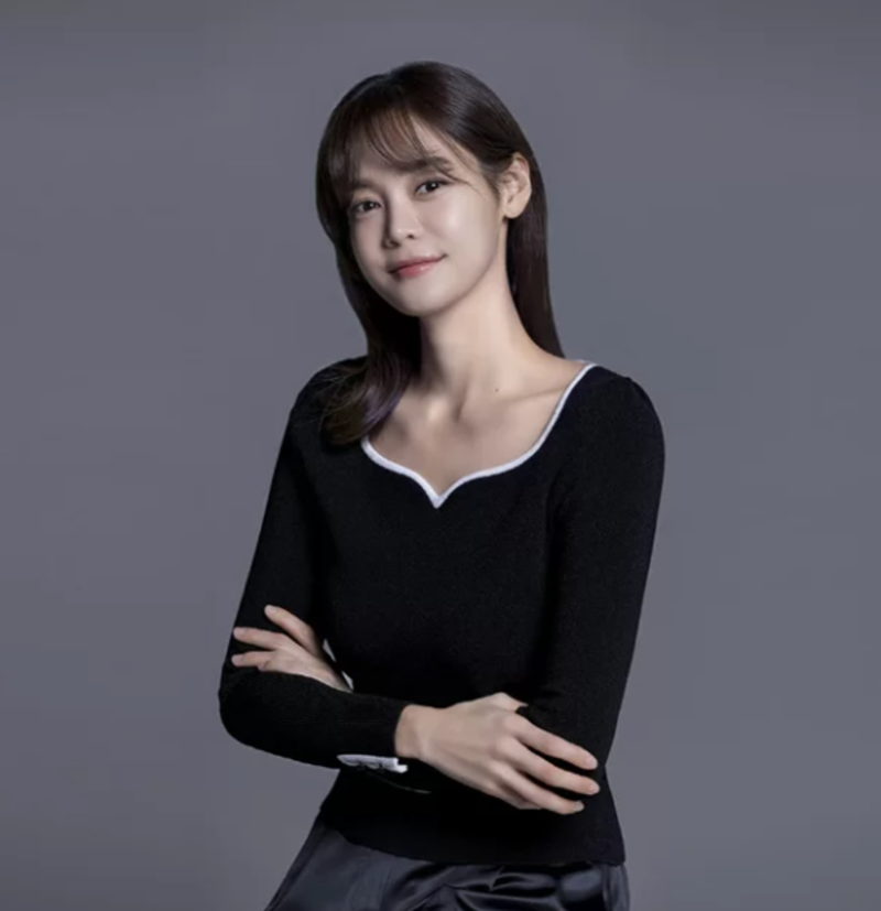 통역사 겸 방송인 안현모, 에스팀 전속계약, 장윤주·지석진과 한솥밥
