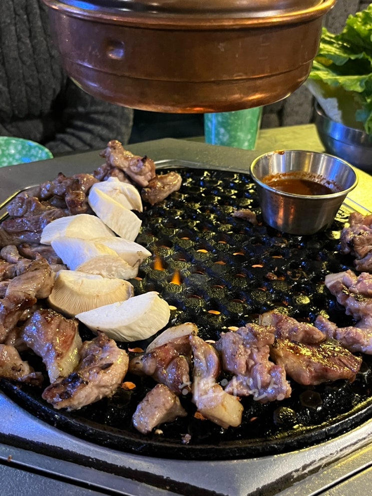  언제가도 맛있는 ‘쌍촌동 고기 맛집 제줏간’