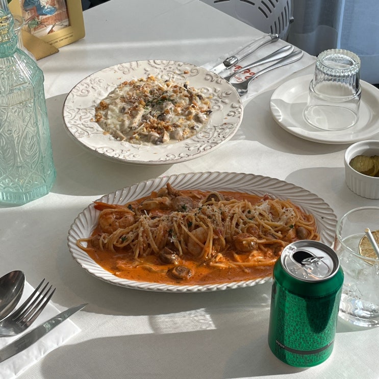  채광좋고 분위기 좋은 홍대 파스타맛집 홍대데이트 코스로 좋은  홍대와인바 가든포에트 Garden Poete