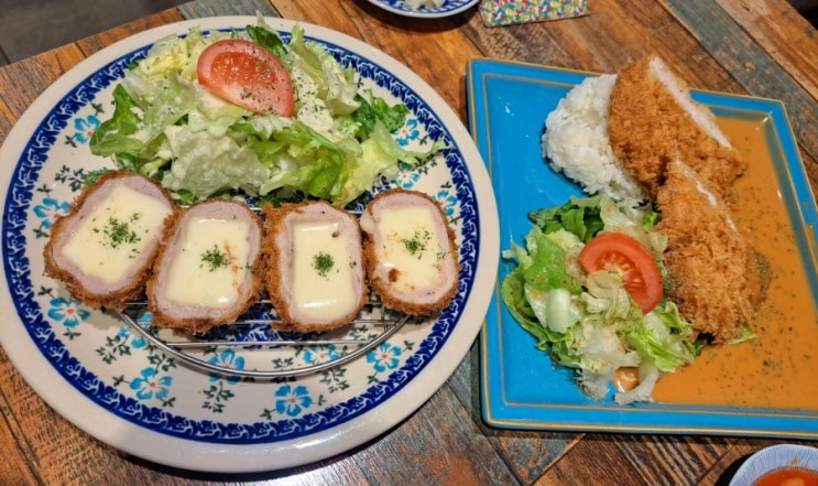  부산 대연동 맛집 이층집 564-9 바삭한 돈가스와 특제소스의 환상궁합