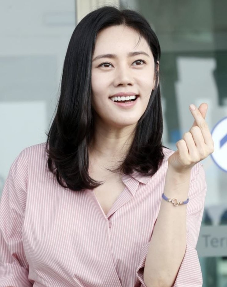<연예가핫이슈> 가정 지켜낸 추자현, 모두의 박수 받는 '감동적인' 일 해냈다 <연예가핫이슈> 가정 지켜낸 추자현, 모두의 박수 받는 '감동적인' 일 해냈다