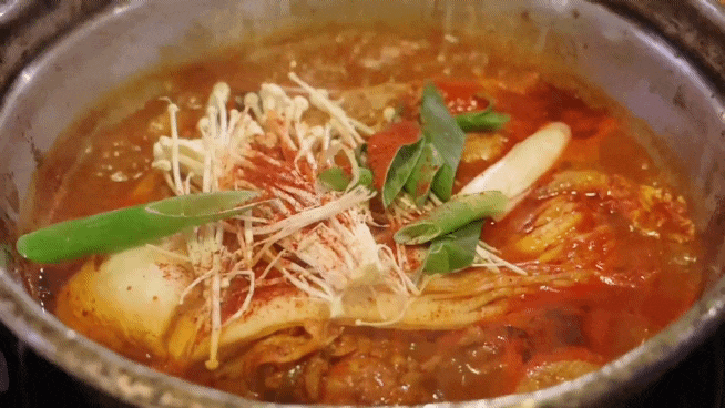  묵은지닭볶음탕이 맛있는 안양일번가 맛집 찌개마을 502