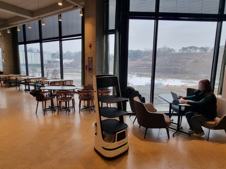  청주 미평동 카페 서빙로봇이 서빙해주는 밀리미터 카페