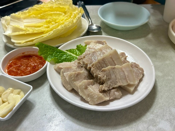  을지로/종로 사골 칼국수 보쌈 맛집, 대련집