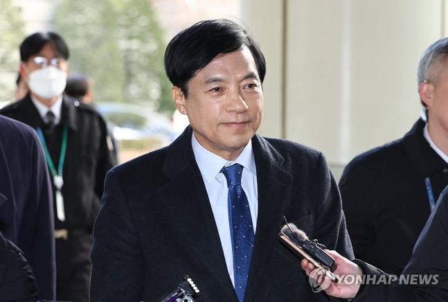 이성윤 '<b>김학의 불법출금</b> 수사 외압' 2심도 <b>무죄</b>