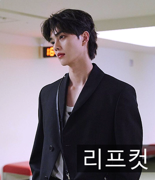  2024 남자 머리 트렌드 리프펌, 가르마펌 한 번에 알려줄게 !