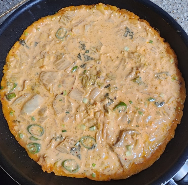  삼겹김치전 - 반죽 농도조절에 실패했지만 진짜 개맛있는 레시피