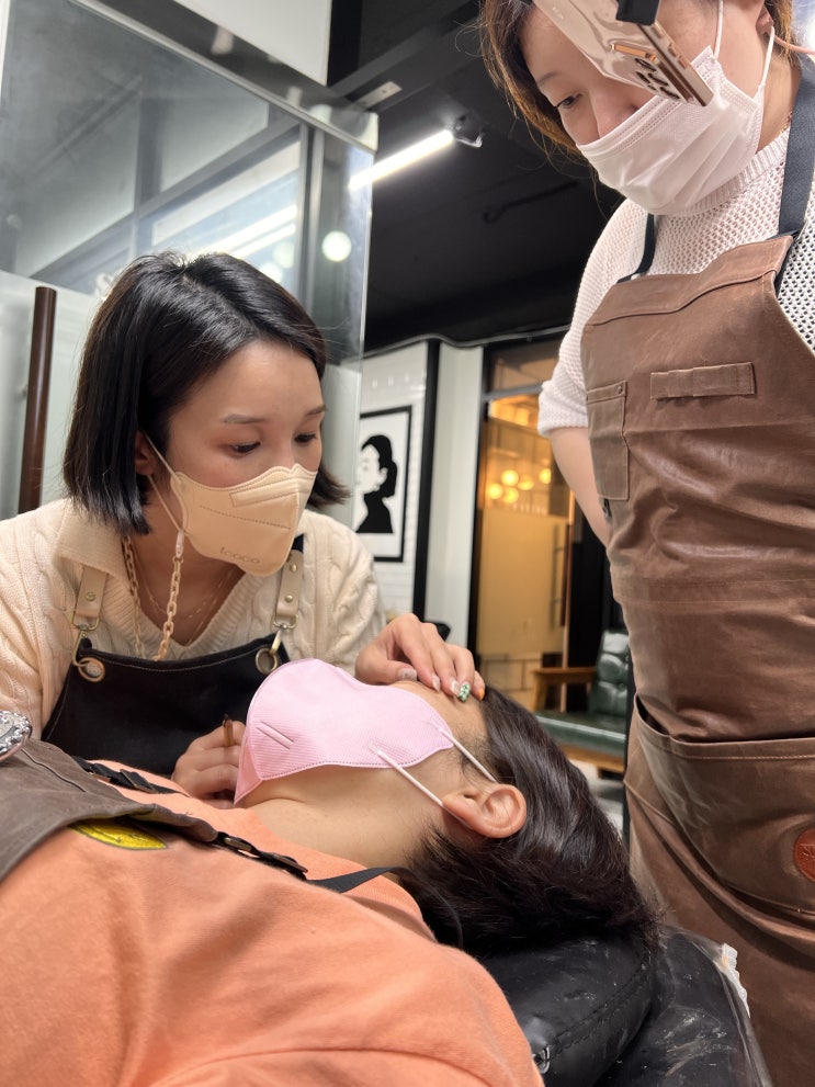  속눈썹 복원술은 이런 사람들에게 필요해요!