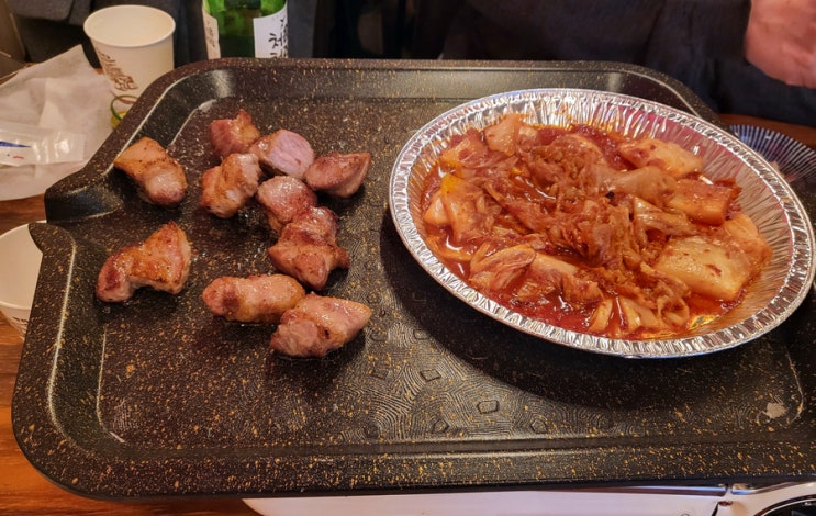  [숯과소금] 그릴링 전문 사장님이 구워주는 찐 돼지고기 맛집 염창 고기맛집