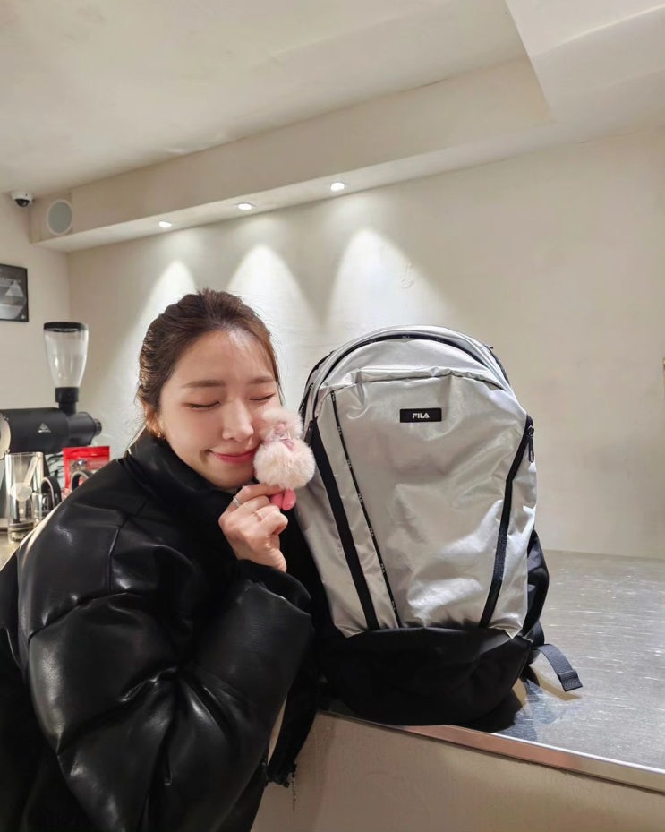  다가올 신학기에 노트북도 거뜬하게 들어가는 여자 대학생 백팩 브랜드로 휠라 책 가방 추천