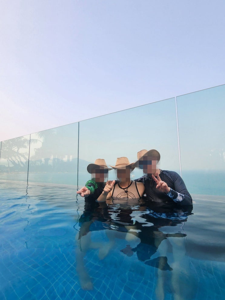 다낭 여행 필수! 살라 다낭 비치 호텔 (Sala Danang Beach Hotel) 누워본 소감 다낭 여행 필수! 살라 다낭 비치 호텔 (Sala Danang Beach Hotel) 누워본 소감