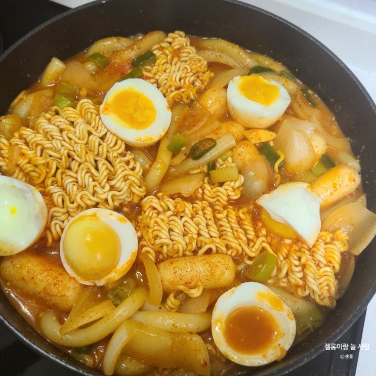  떡볶이 15분이면 뚝딱! 가성비 좋은 풀무원 누들로제 밀떡볶이 밀키트