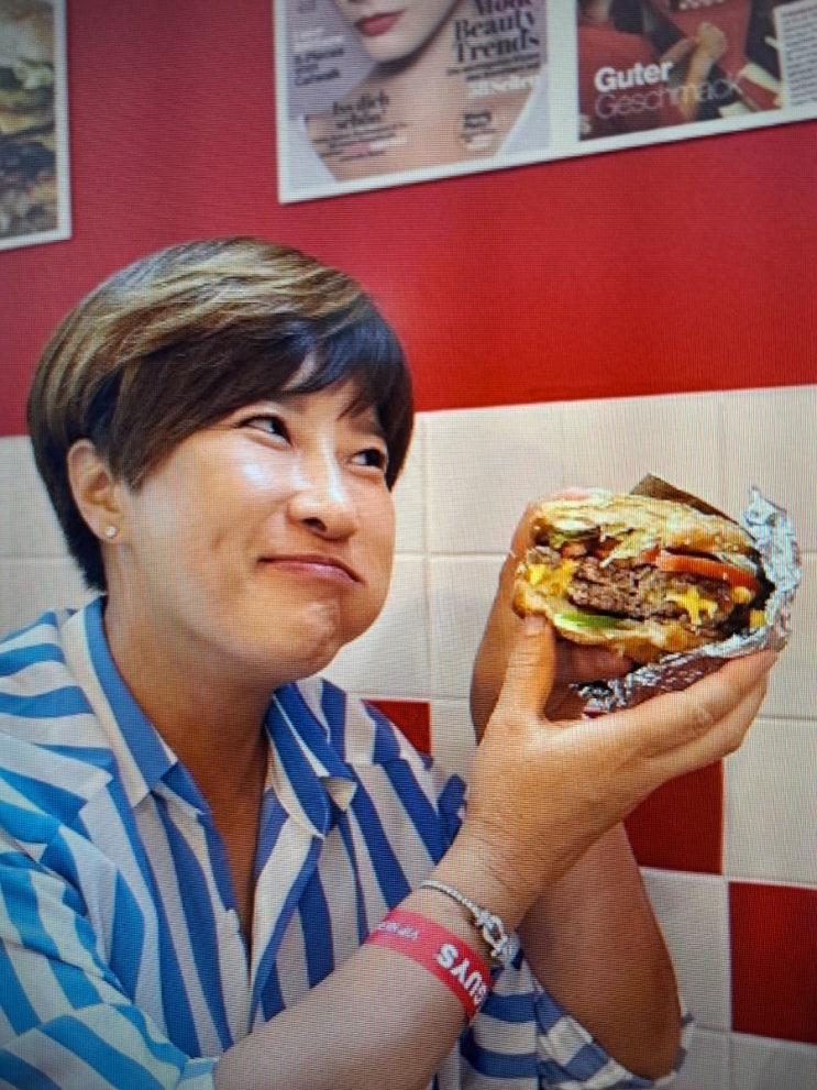<b>박세리 슈퍼카</b> 차 굴무침 재산 위용