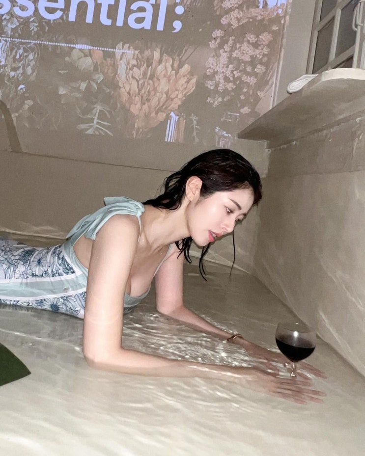 서동주, '몸매 비수기'라더니 볼륨 몸매에 납작배까지...수영복으로 뽐낸 글래머 몸매 서동주, '몸매 비수기'라더니 볼륨 몸매에 납작배까지...수영복으로 뽐낸 글래머 몸매