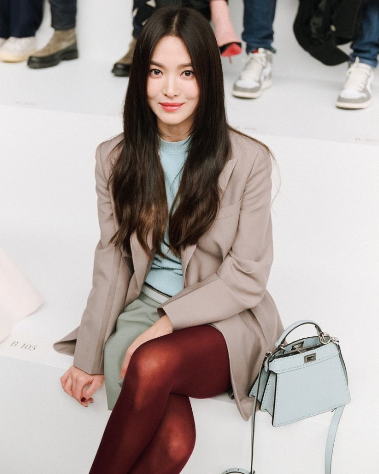  송혜교 펜디 가방, 2024 SS 미니 피카부백 추천