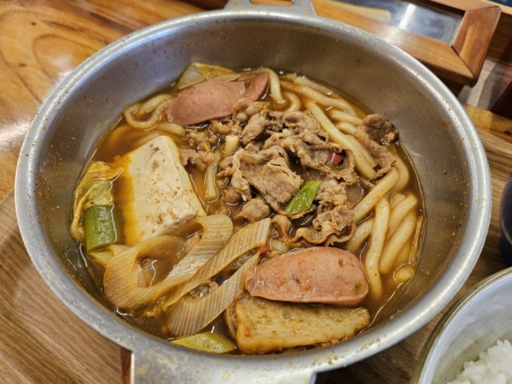  압구정 이불덮밥 :: 가성비 좋은 스키야키로 공연 전 든든하게!