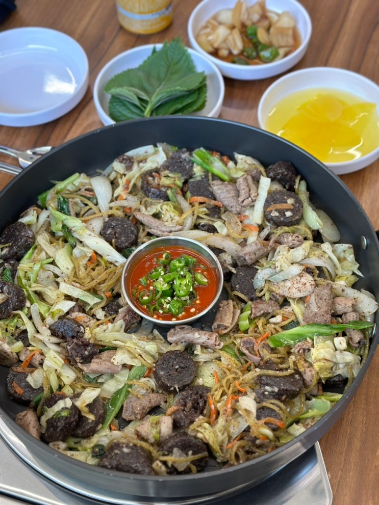  인천 송도 순대 맛집 백순대본가새맛 드림시티 점심 백순대볶음