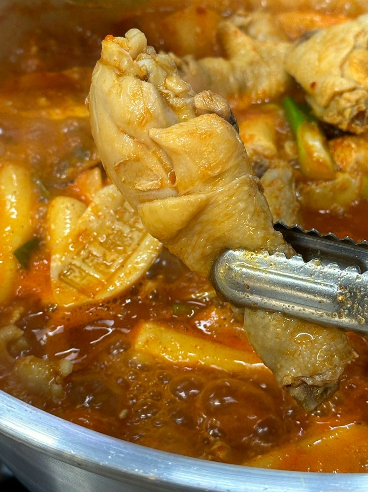  강남구청 가성비 좋은 맛집 칼칼한 닭도리탕을 맛볼 수 있는 강남계집 칼국수 추가