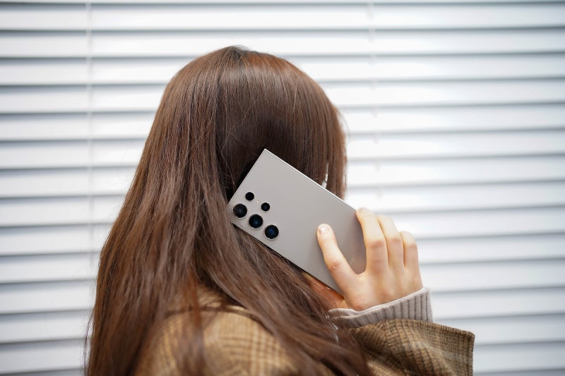 갤럭시S24 울트라 티타늄 그레이 색상 디자인 개봉기 S23 아이폰 15 pro 비교 및 AI 번역 편집까....
