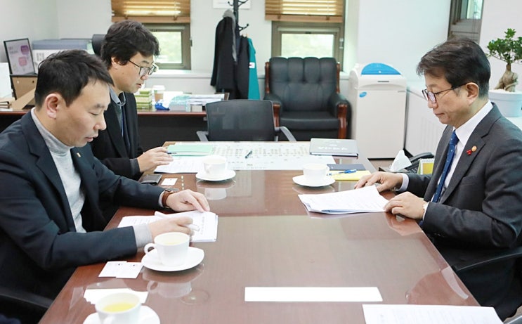 [<b>김용민</b> 국회<b>의원</b>]박상우 국토교통부 장관 만나 지역 현안 논의
