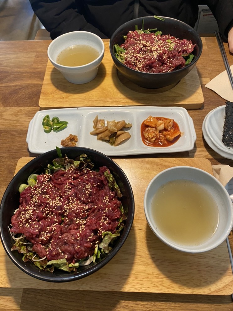 육회가 계속 나오는 육회비빔밥 맛집 안국고다ㅣ경복궁 데이트코스