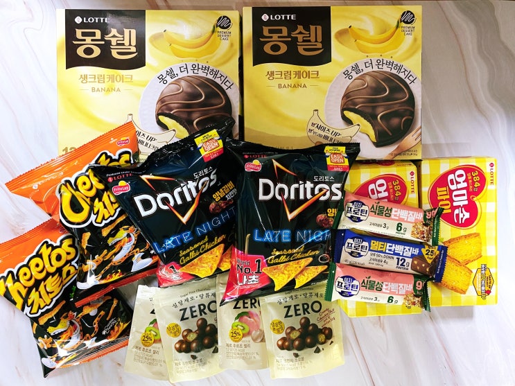  롯데 1월 월간과자 리뷰_몽쉘 바나나 생크림케이크