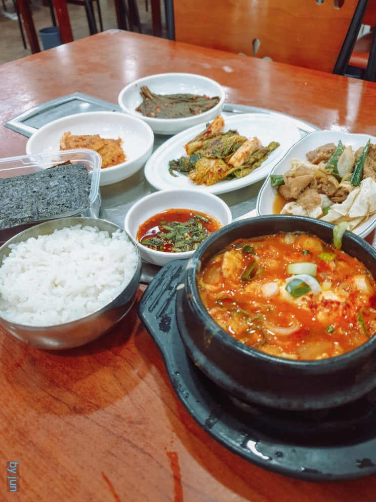  남대문시장 근처 토담 - 혼밥 하기도 좋은 집밥 느낌의 점심 백반 정식