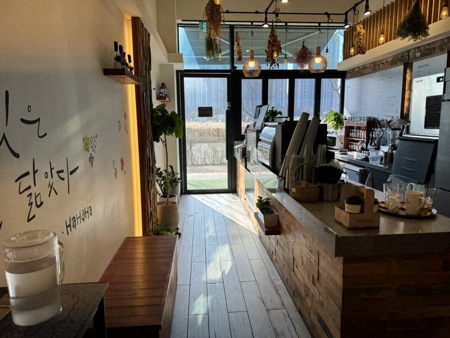 하삼동커피 청라시티타워점 사진 1
