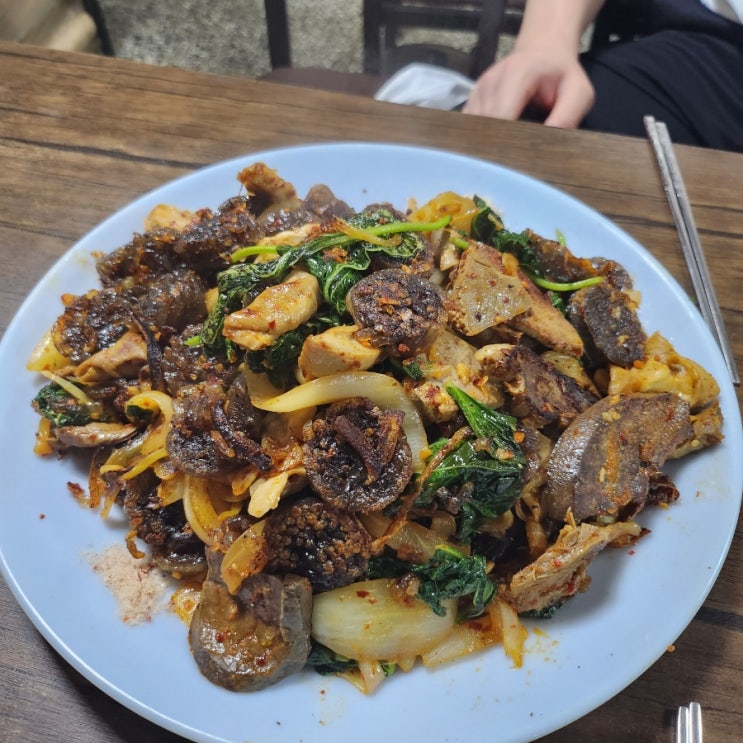 대천 현지인 맛집 추천<씨암닭집> 순대볶음 강추