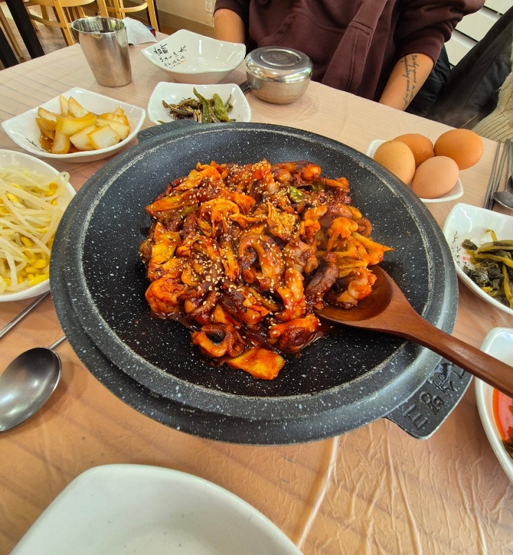  태안로컬맛집 부뚜막-맵찔이도 혹한 불맛 가득 쭈꾸미에 볶음밥까지 뚝딱