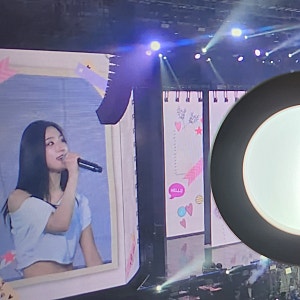 [덕질] 프로미스나인 콘서트 공식 굿즈 (응원봉 & 슬로건  & 목걸이) (24.1.)